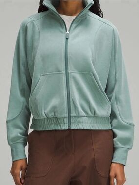 Lululemon Softstreme Zip Jacket Sage Green Size 8 Funnel Neck Athleisure